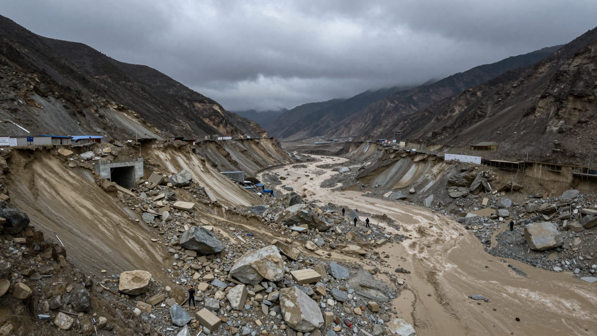 Hessische Helfer im Himalaya: Suche nach Vermissten nach Sturzflut in Nepal läuft weiter