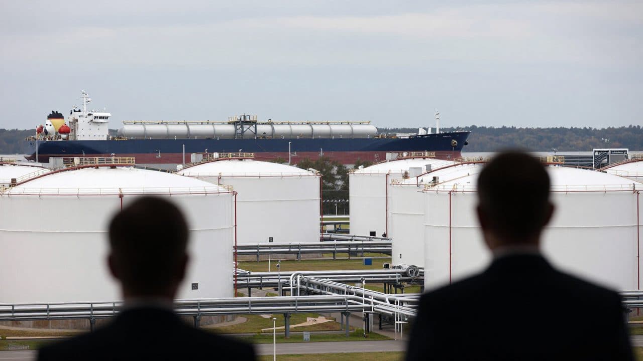 Deutschland gibt weitere Ölreserven für internationale Pflichten frei