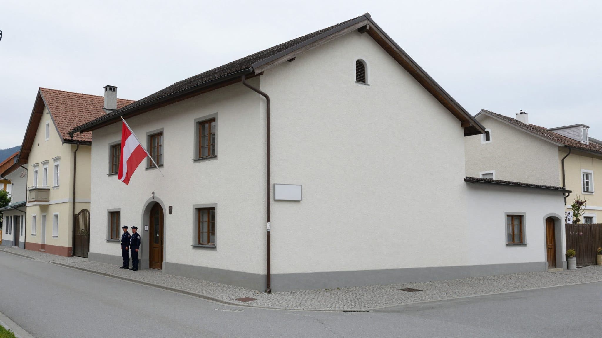 Polizeizentrum statt Pilgerort: Österreich eröffnet Hitlers Geburtshaus als Wache neu