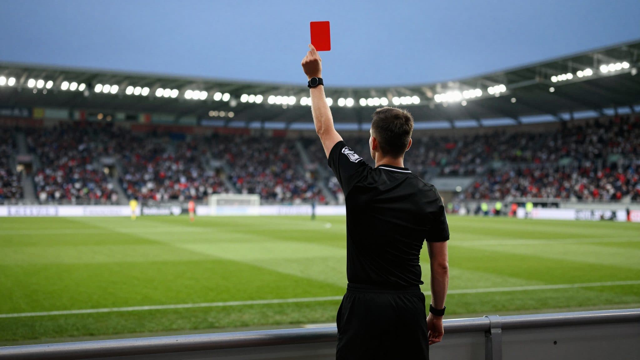 Basel verliert Moussa Cissé durch zwei schnelle Gelbe Karten im Spiel gegen Sion