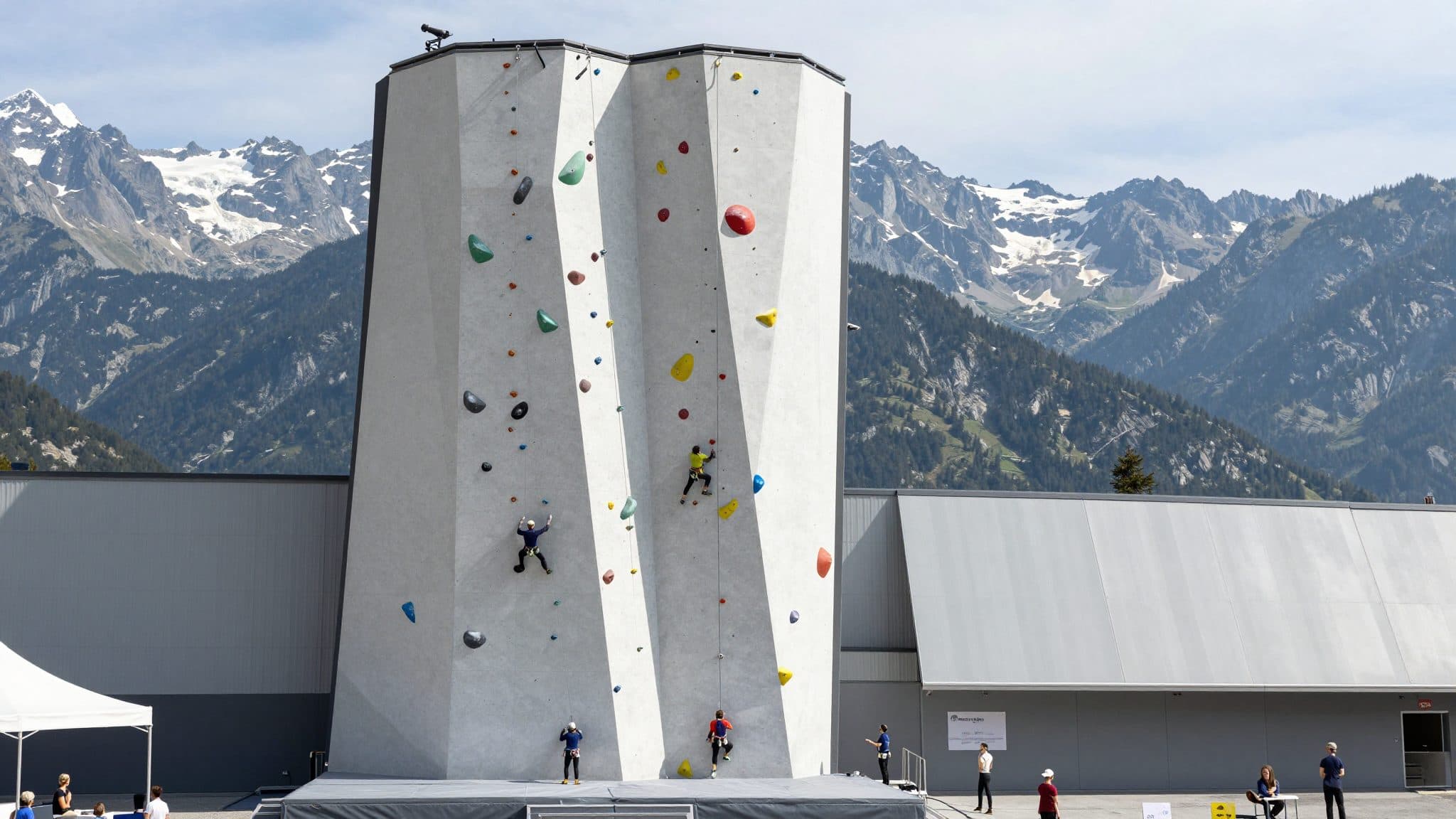 Jessica Pilz erreicht beim Kletter-Weltcup in Chamonix erneut das Finale und wird Sechste