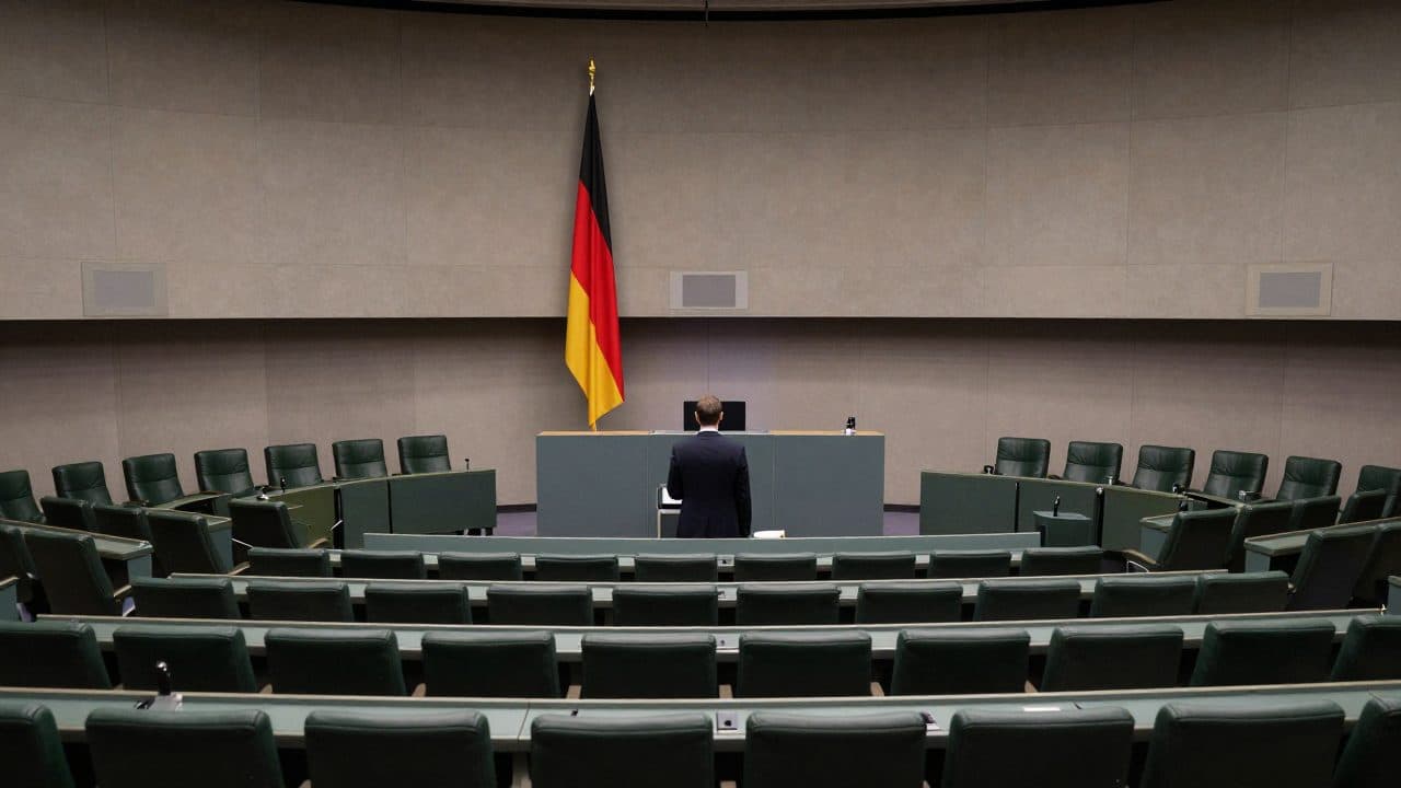 Söder lehnt Sturz von Kanzler Merz strikt ab und warnt vor Bündnis mit AfD und BSW