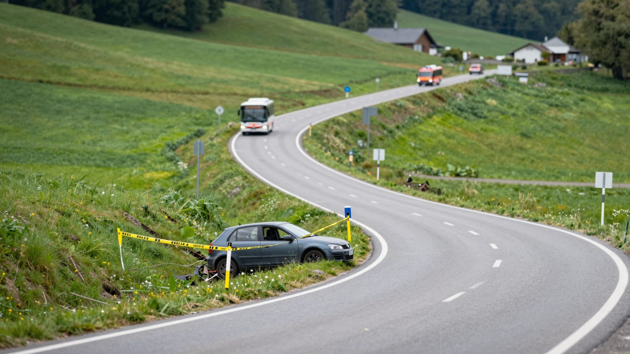 17-Jähriger verursacht schweren Crash mit Linienbus nach Erschrecken durch Spinne