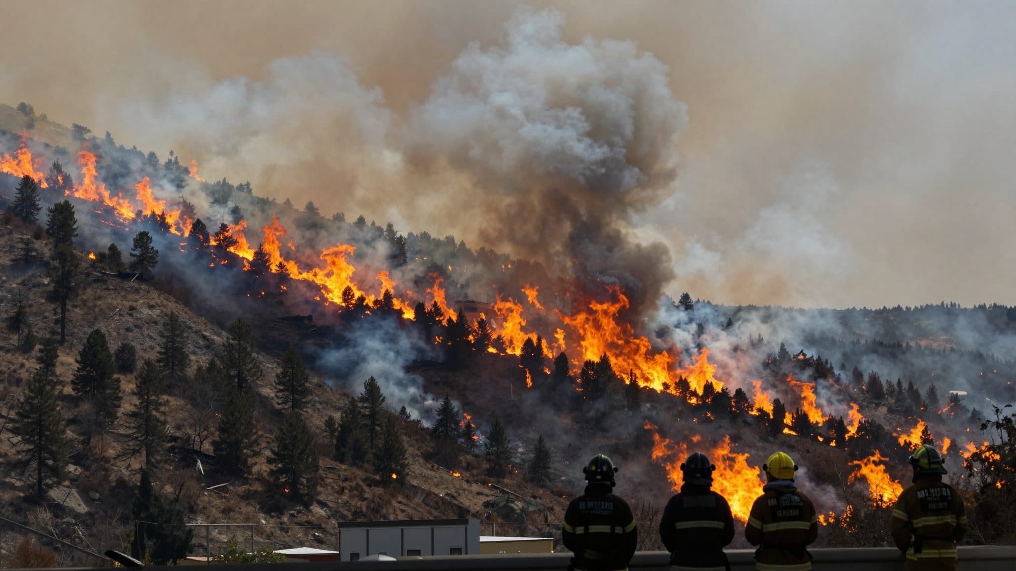 Waldbrand Pyrenäen: 12.000 evakuiert – Lage in Südfrankreich