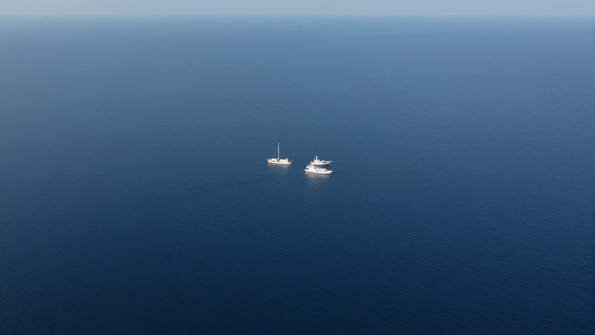 Frontex-Aufnahmen lösen Ermittlungen gegen mutmaßliche Schlepper im Mittelmeer aus