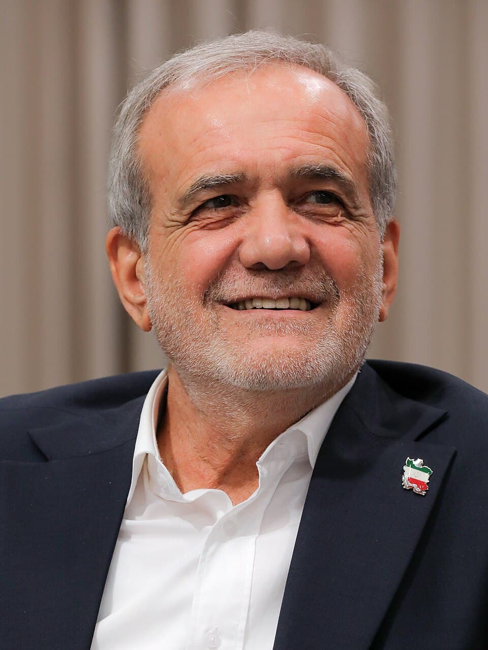 Masoud Pezeshkian 14040616 (cropped)